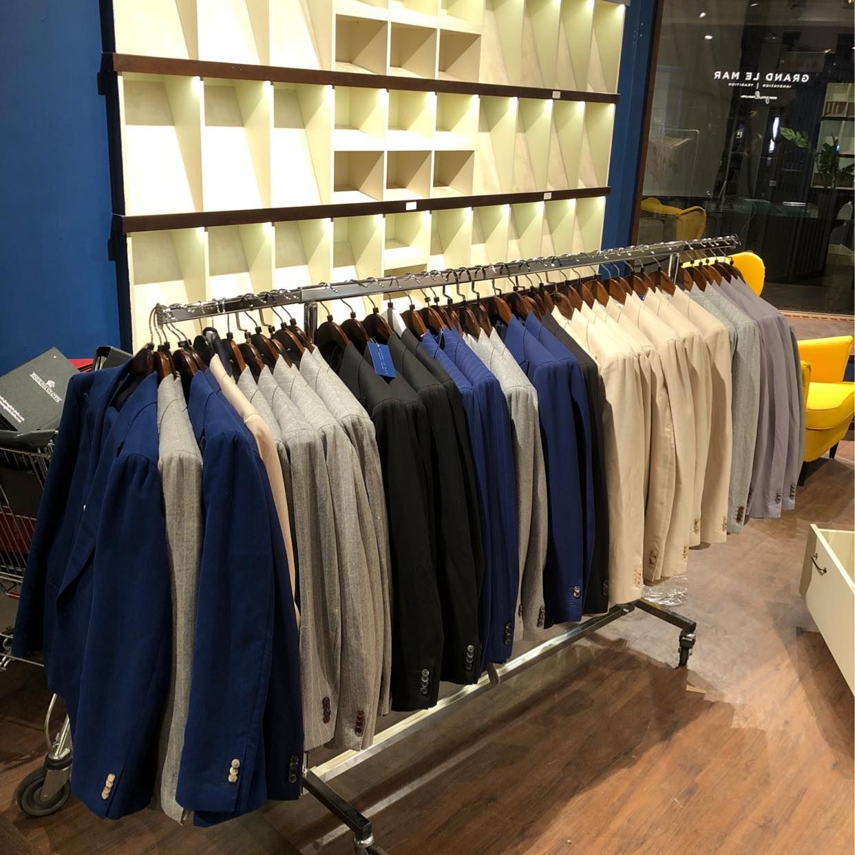 image of Move stuff from our store - 