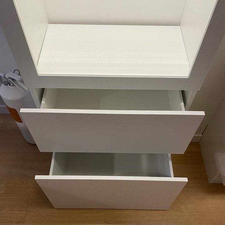 image of IKEA Bestå Vitrinskåp med - 