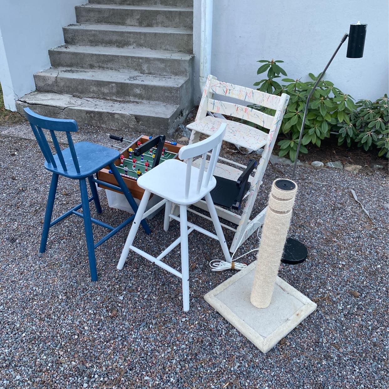 image of Stolar till återvinning - Bromma
