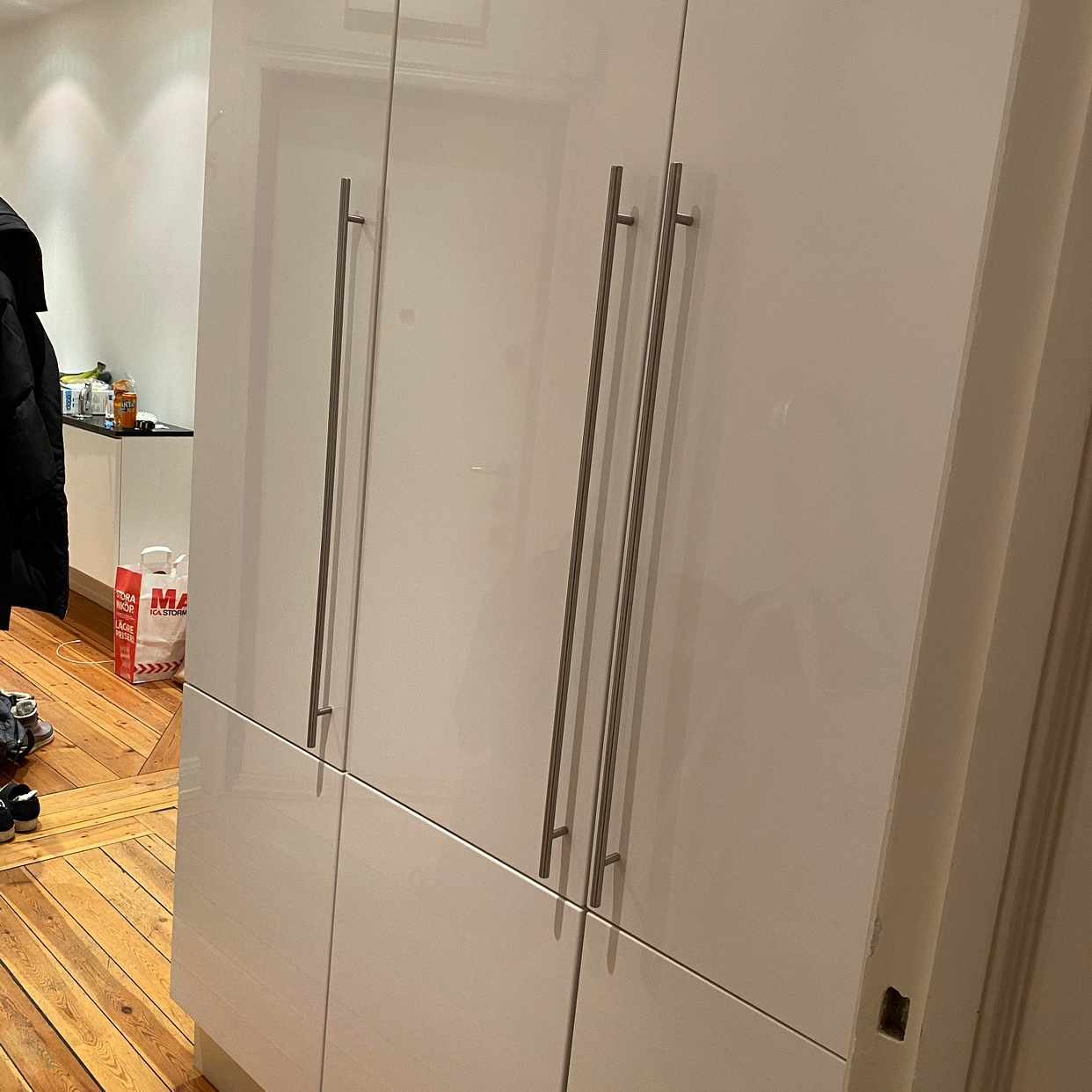 image of Give away a wardrobe - Stockholm