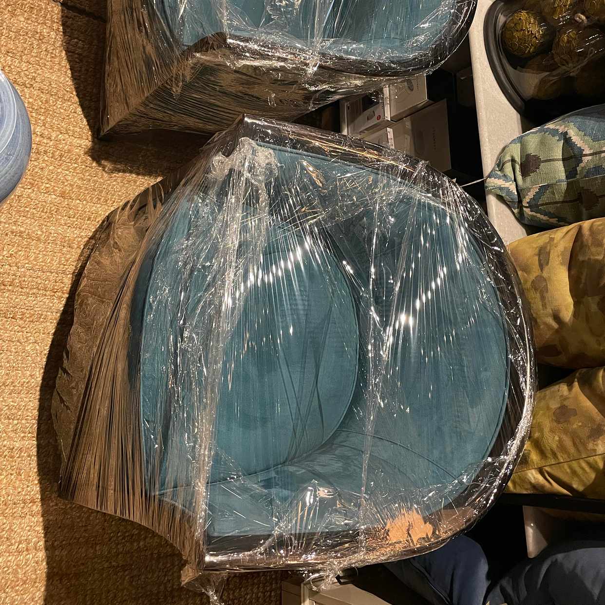 image of Två mindre fåtöljer&lampa - 