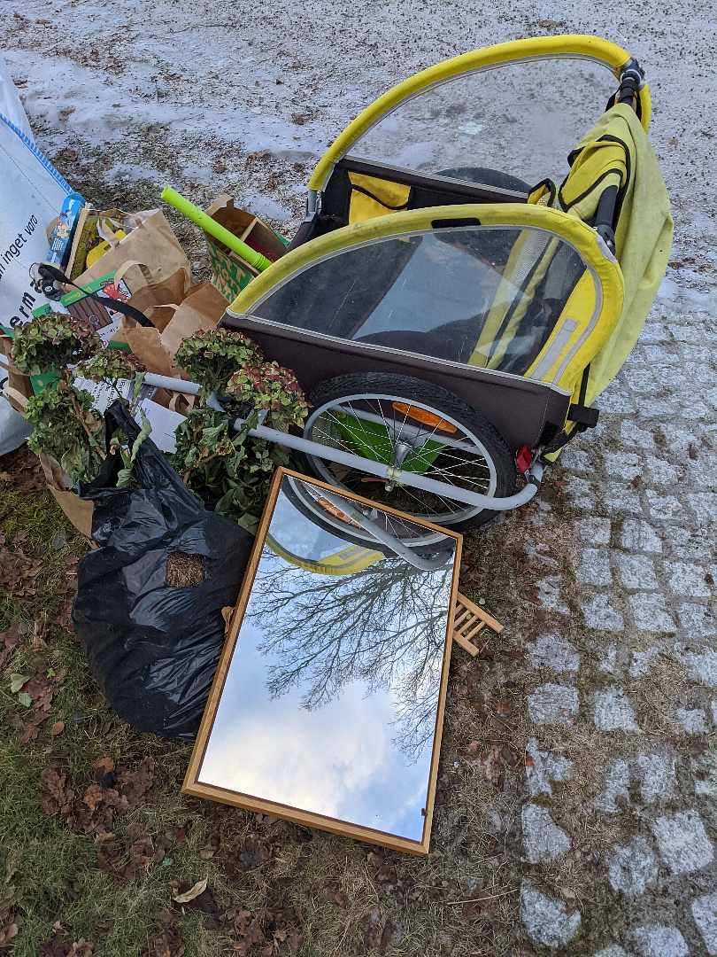 image of Assorted household items - Djursholm