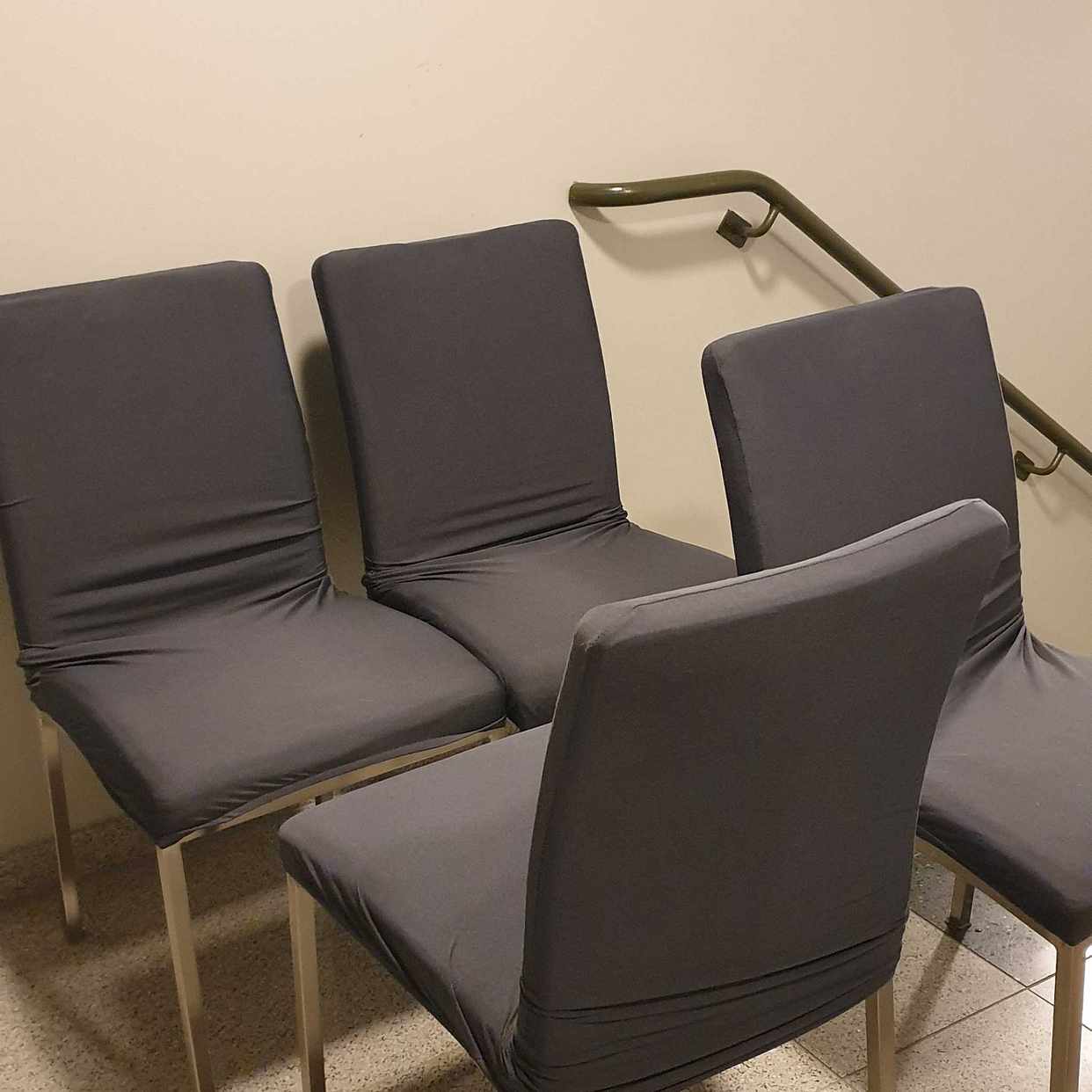 image of 6 stolar bortskänkes - Kista