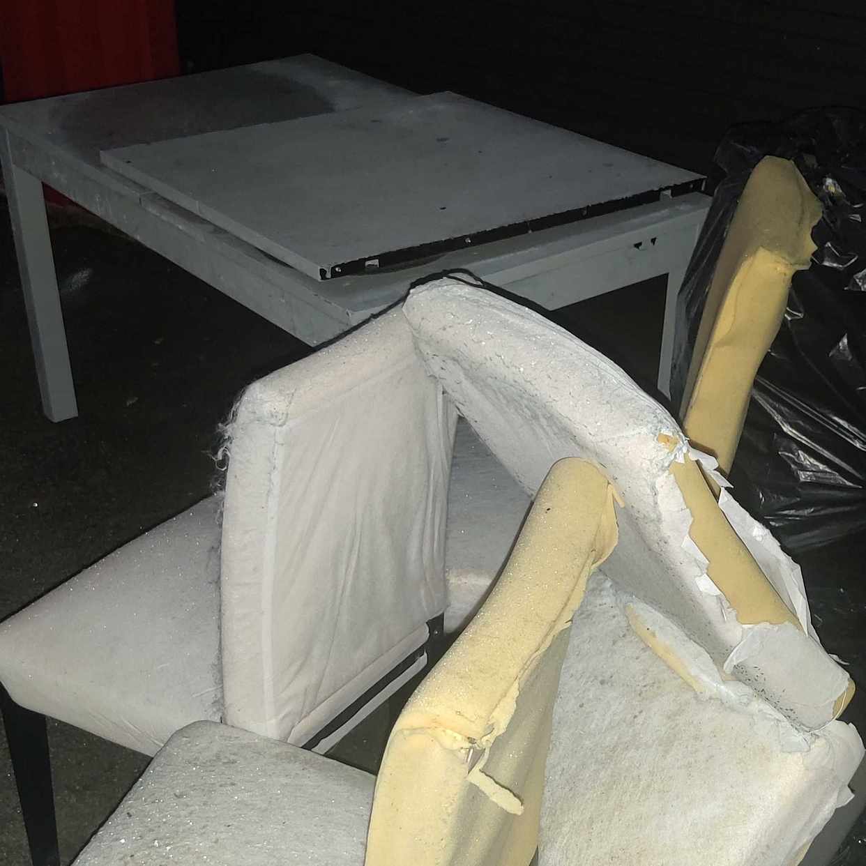 image of Matbord +4stolar - Västerhaninge