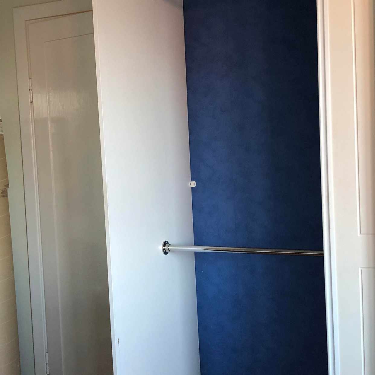 image of Fin garderob bortskänkes - Stockholm