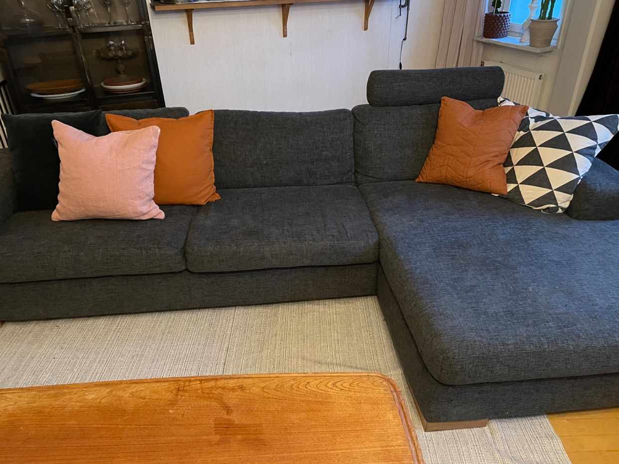 image of Soffa, isärplockad - Bromma