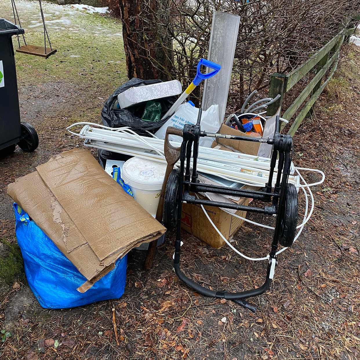 image of Köra till återvinning - Täby