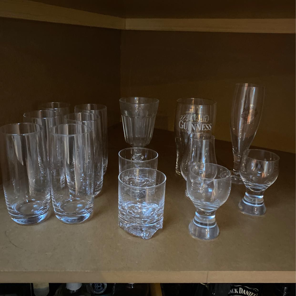 image of Glas bortskänkes - Stockholm