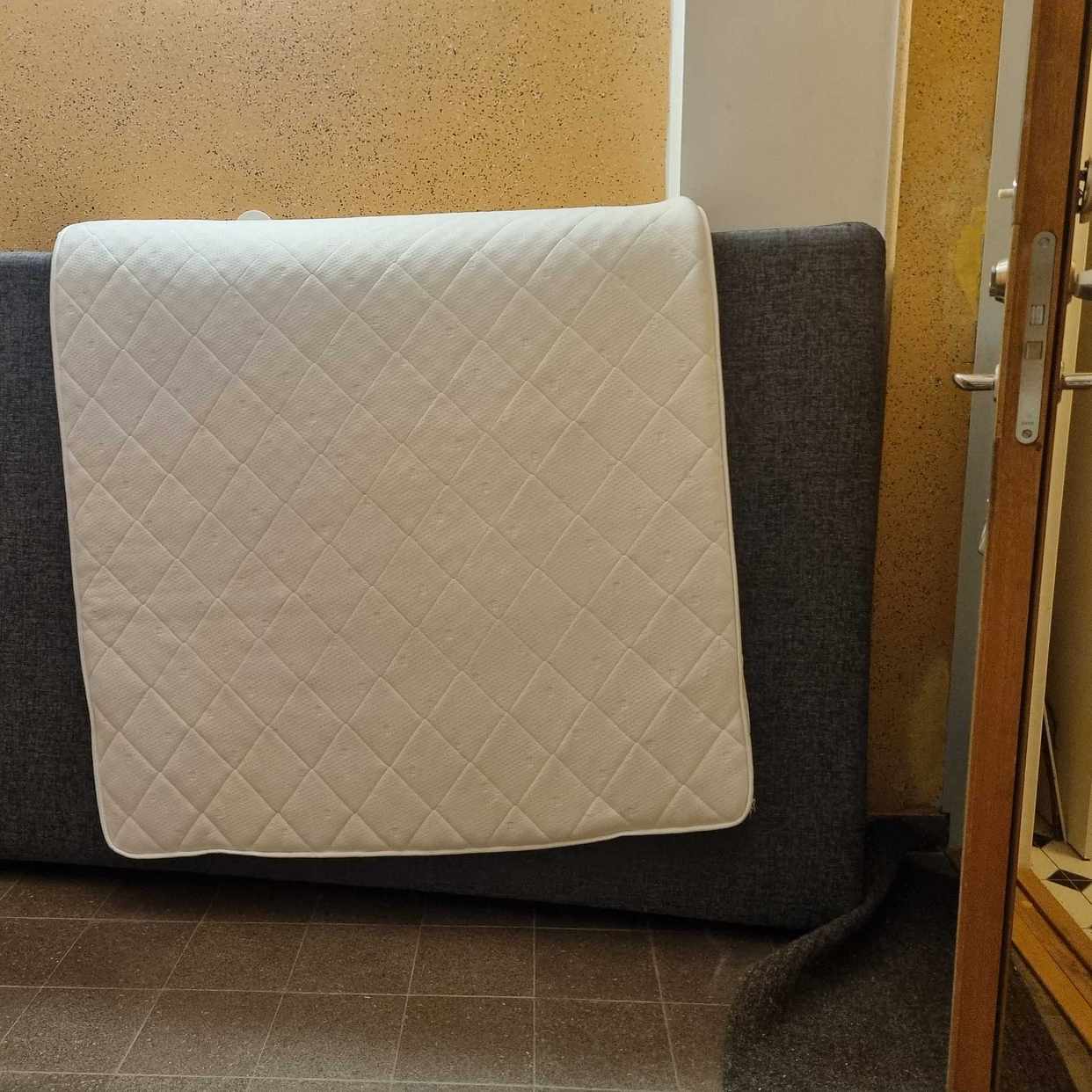 image of Tung madrass 120 × 210 cm - Malmö