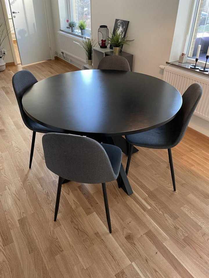 image of Matbord Svart 120cm inkl. - 