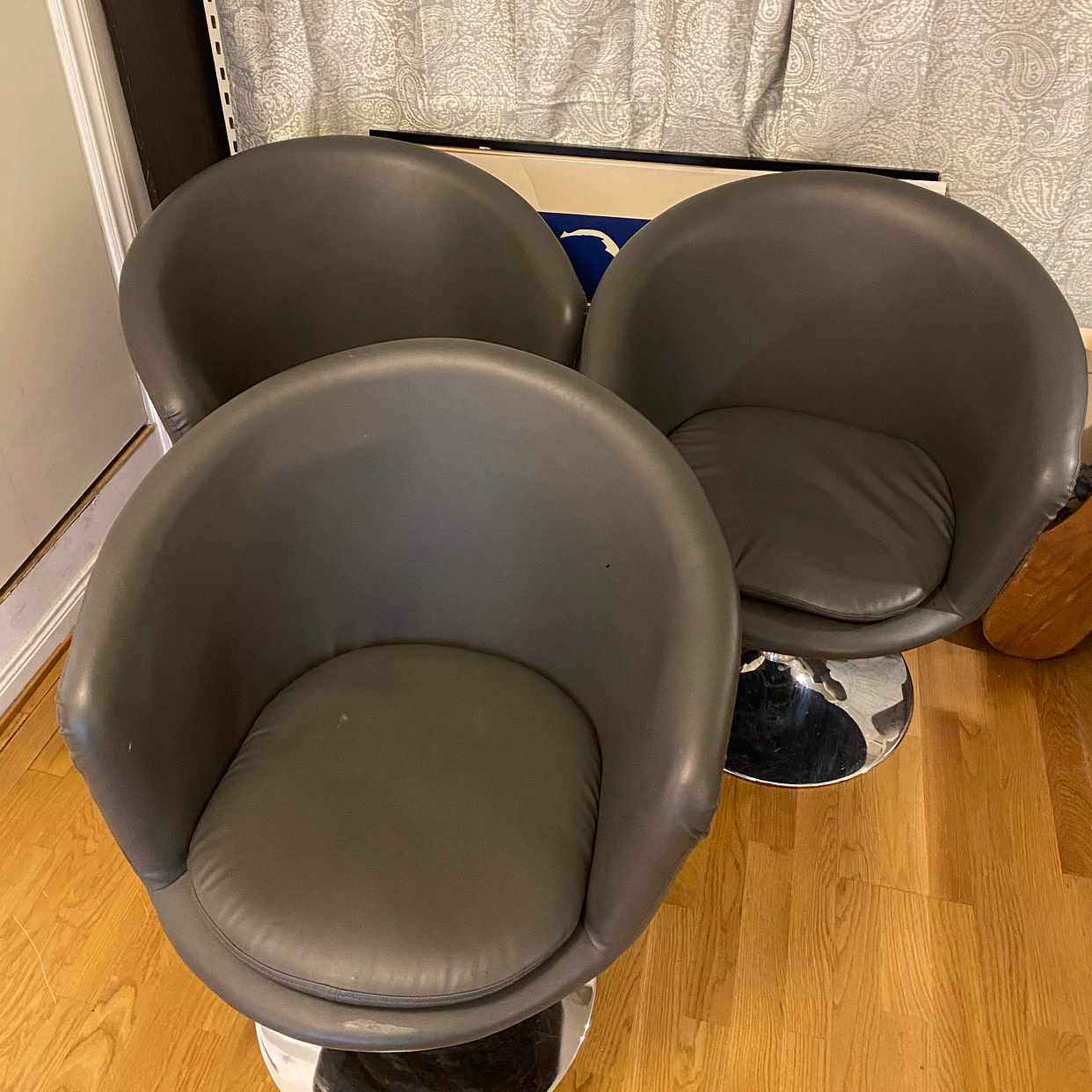 image of Flytta 3 större stolar - 