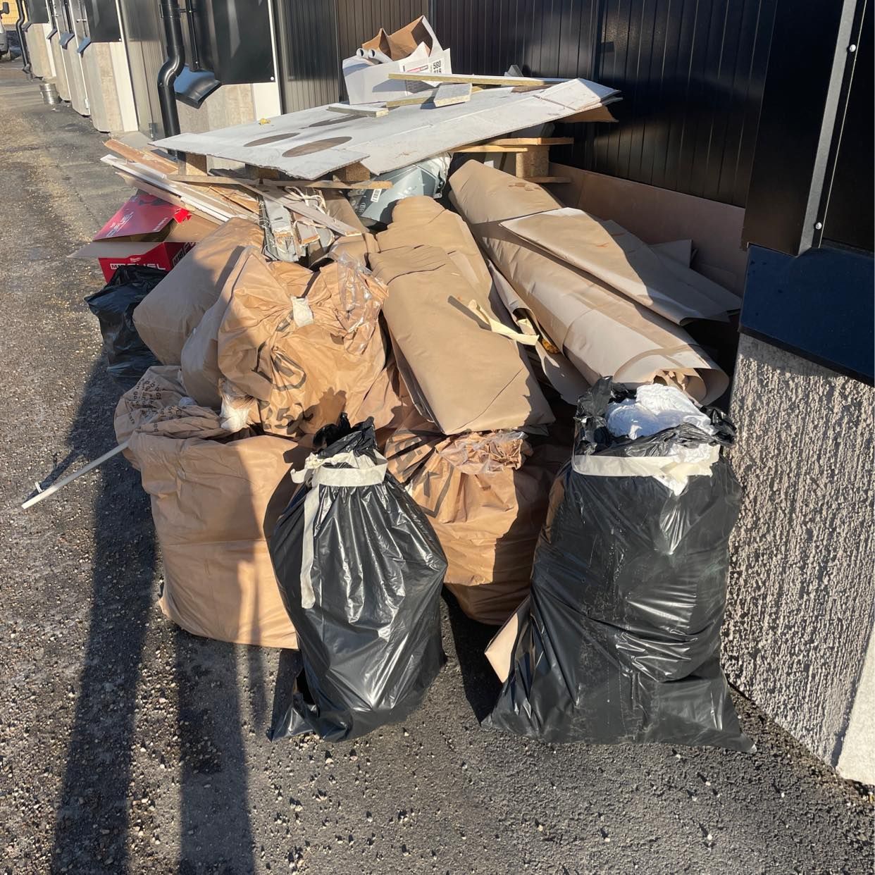 image of Byggmaterial - Huddinge