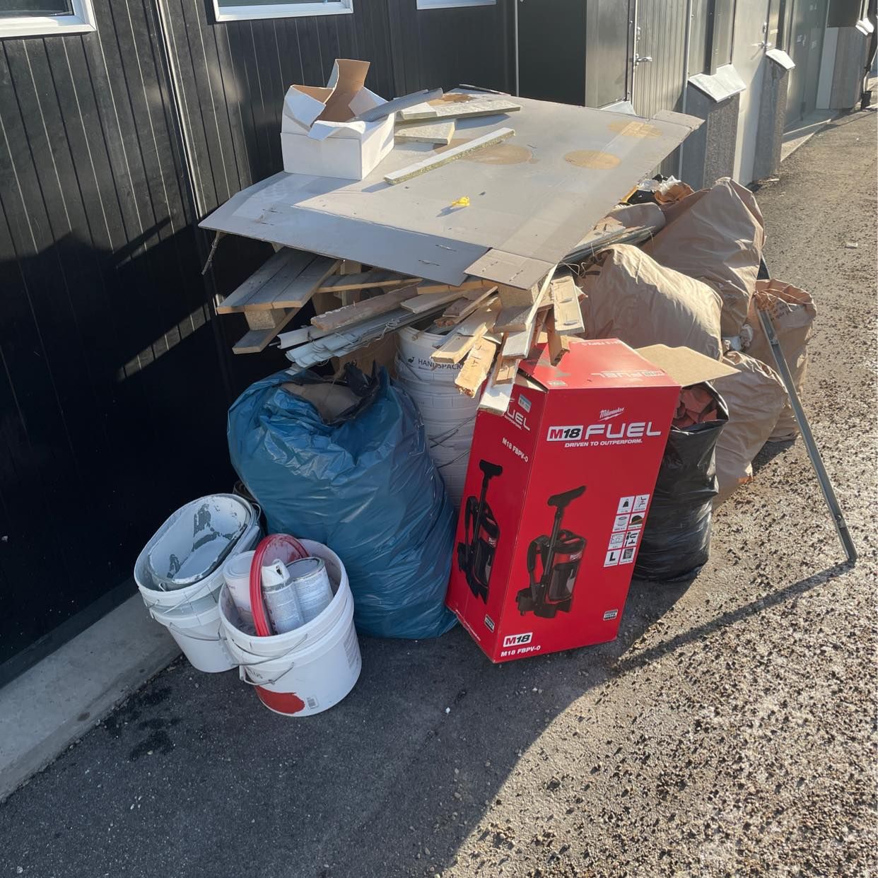 image of Byggmaterial - Huddinge
