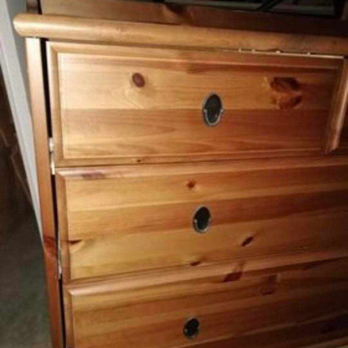 image of Pick up chest of drawers - 