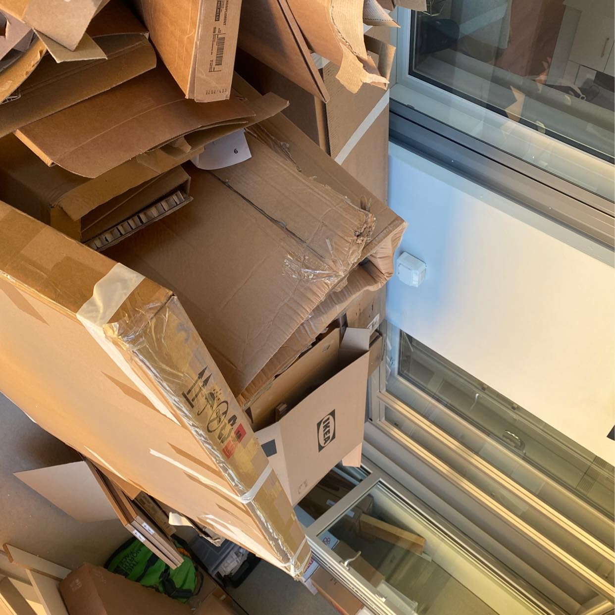 image of Kartonger, wellpapp,plast - Solna