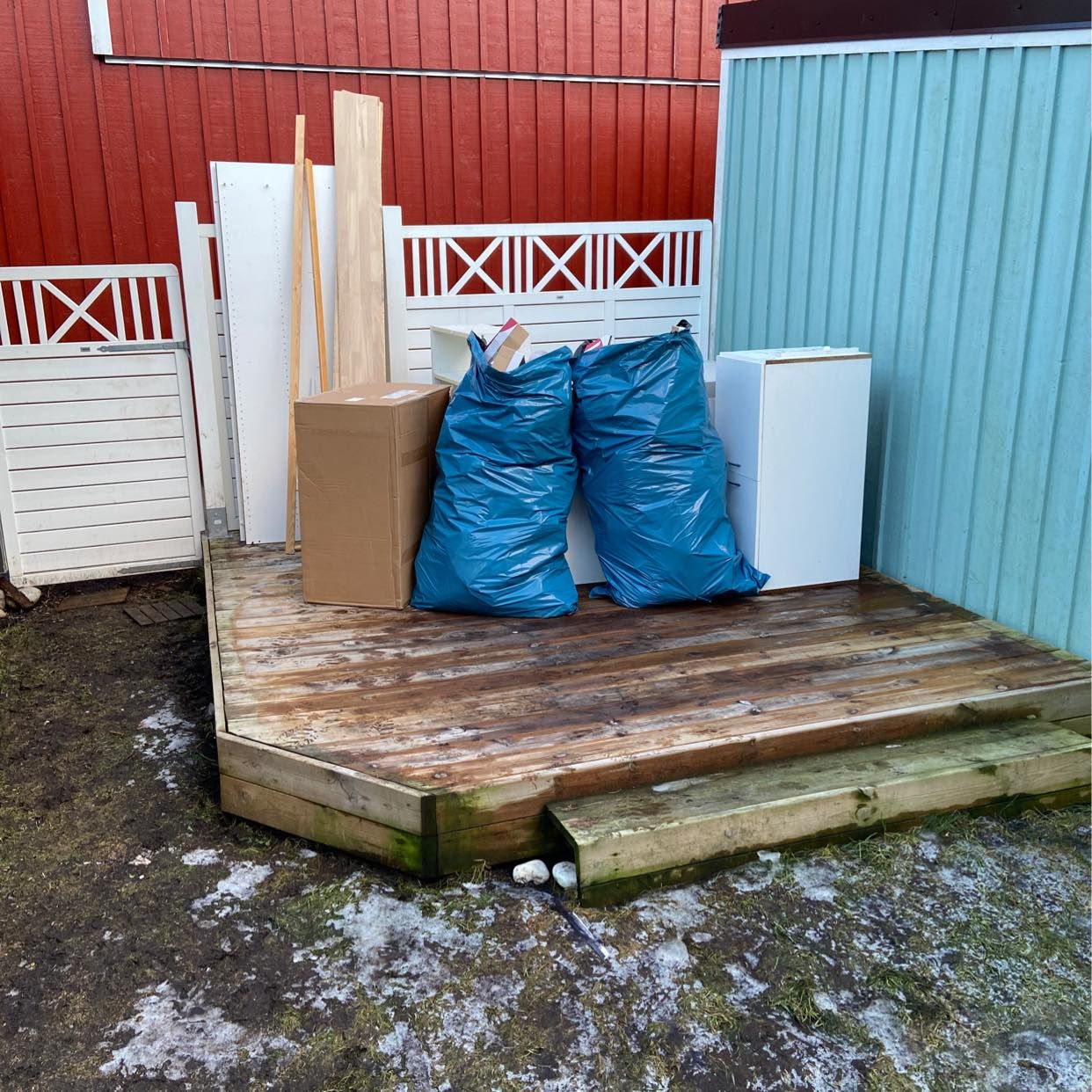 image of Slänga trä/brännbart - Märsta