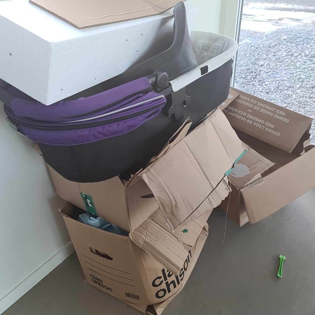 image of Tree,wood,boxes,bottles - Värmdö