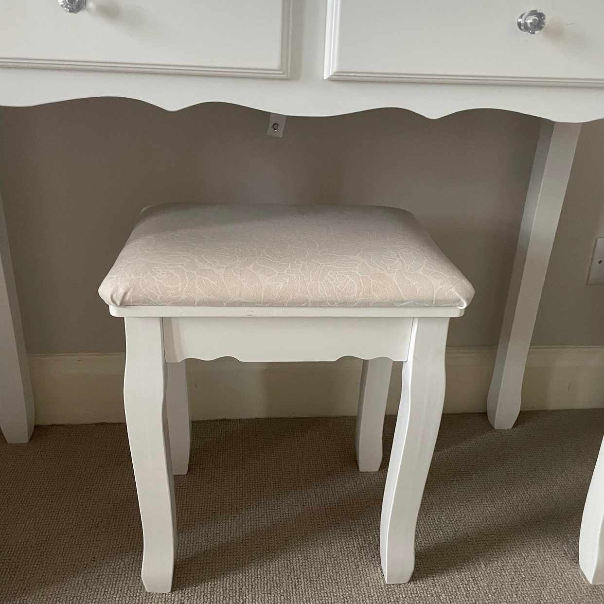 Pickup of furniture give London Tiptapp