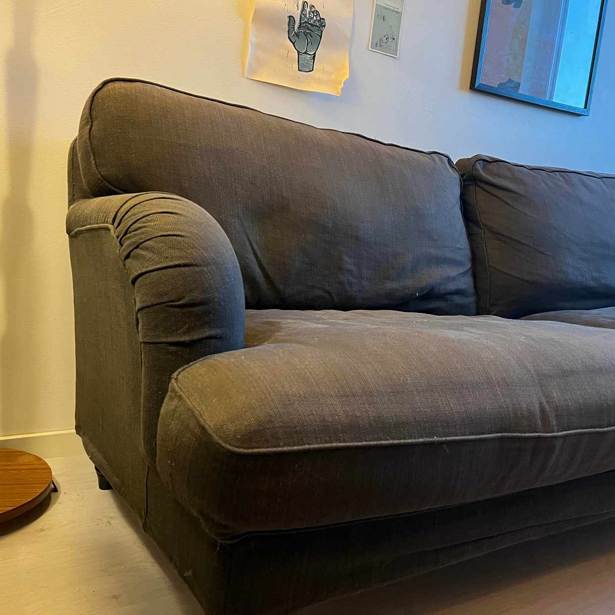 image of Soffa bortskänkes - Stockholm