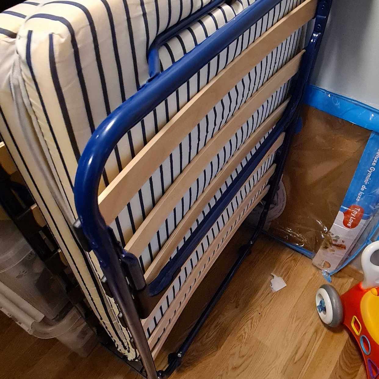 image of Ikea säng bortskänkes - Sundbyberg