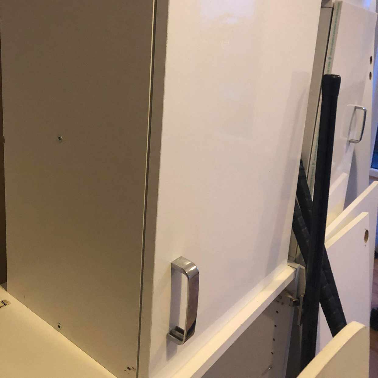image of Hämtning av köksskåp - 