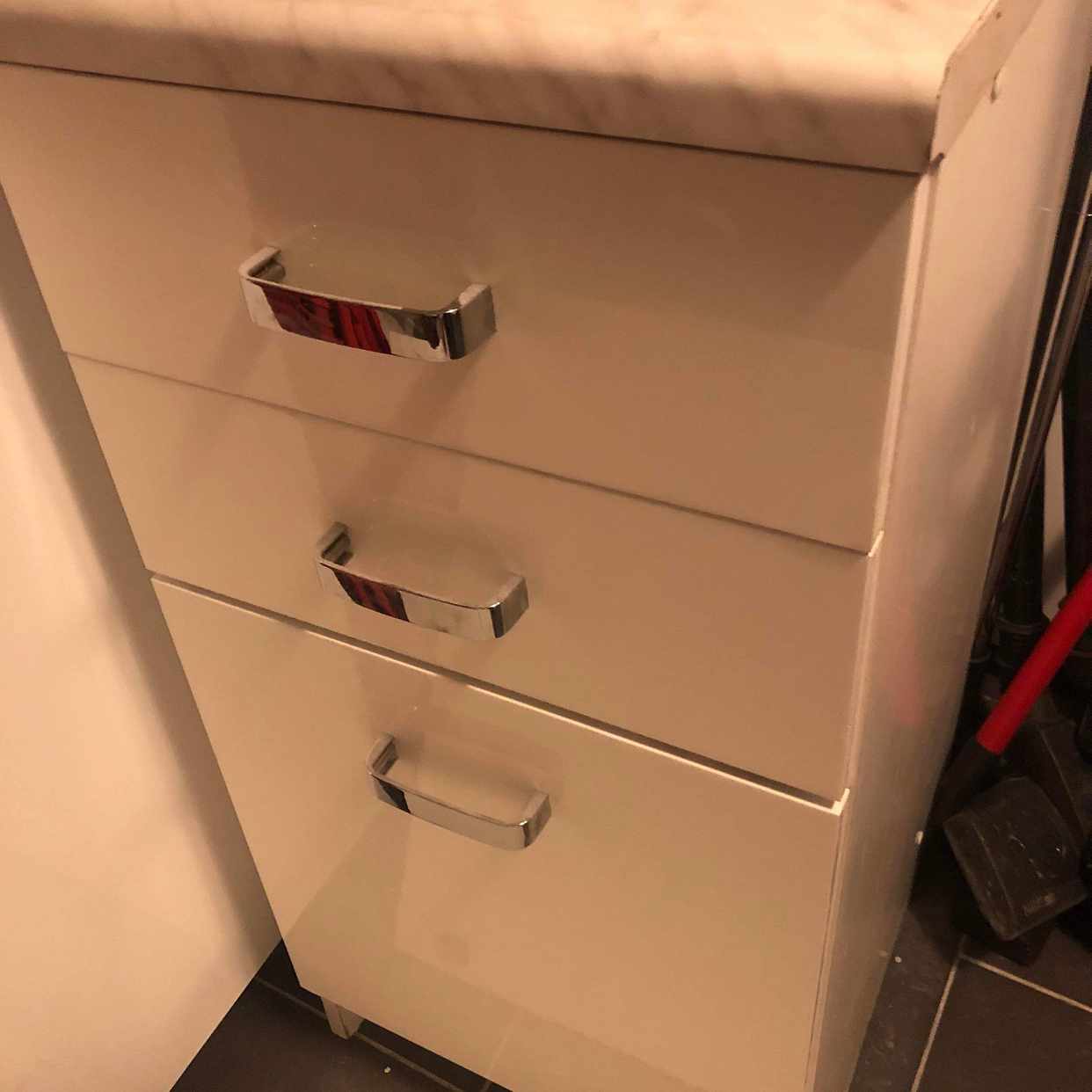 image of Hämtning av köksskåp - 