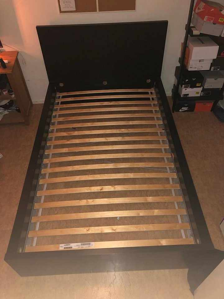 image of Säng Ikea med förvaring - 