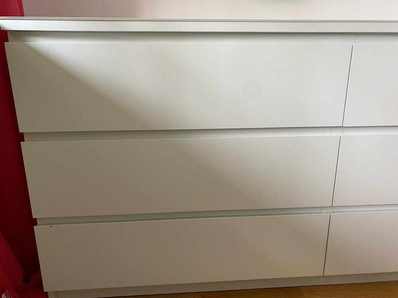 image of IKEA MALM Byrå m glasskiv - 