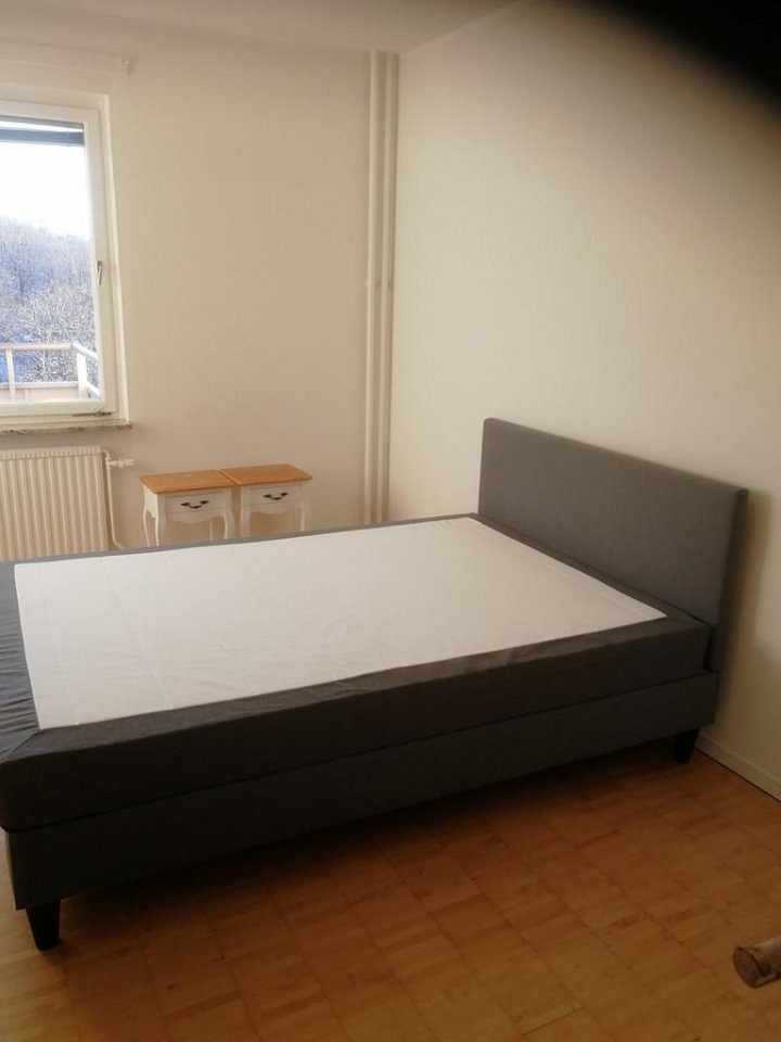 image of Säng 140 ×200 cm + bädmad - 