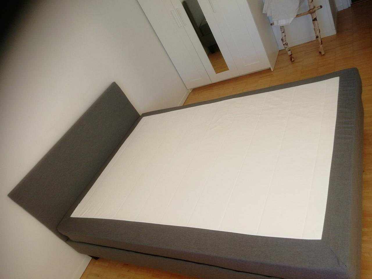 image of Säng 140 ×200 cm + bädmad - 