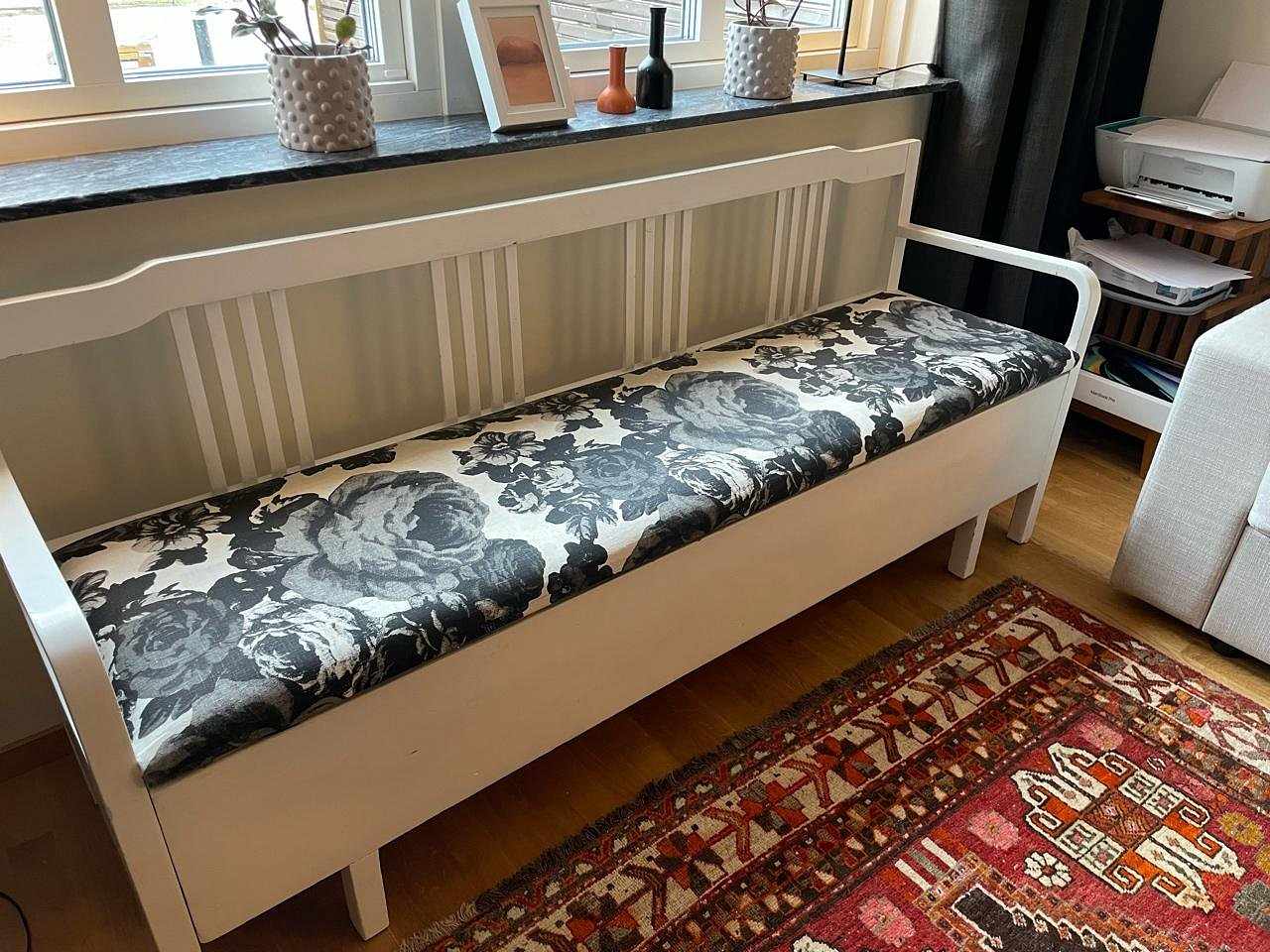 image of Kökssoffa / träsoffa - 