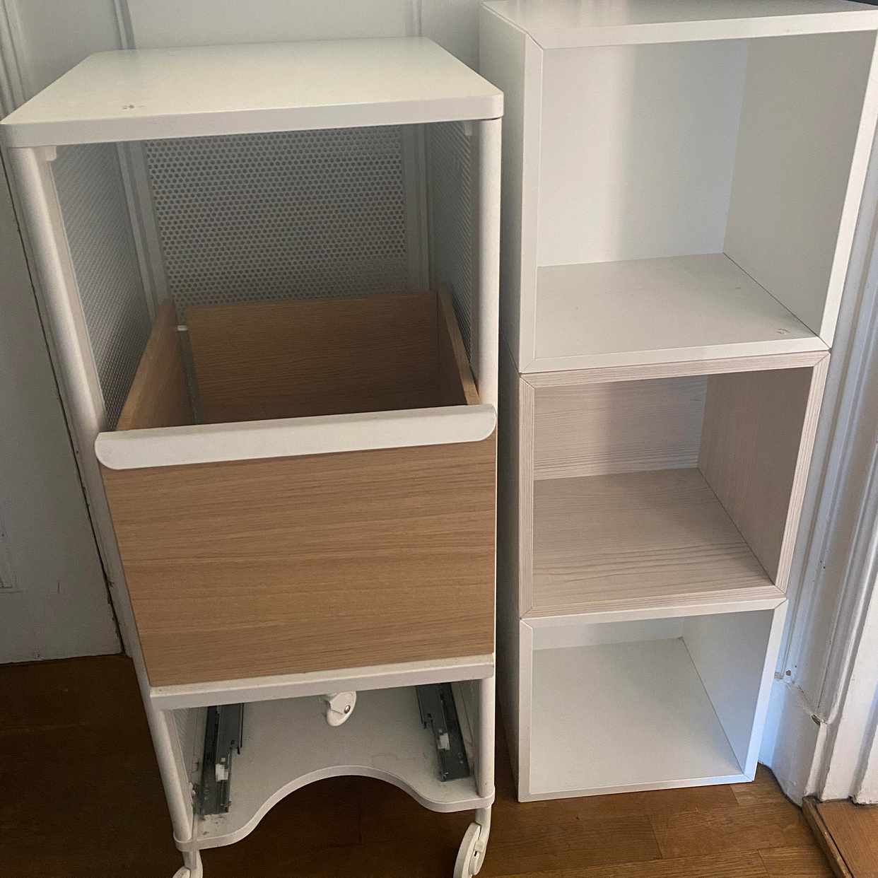 image of Gamal Ikea möbler - Göteborg
