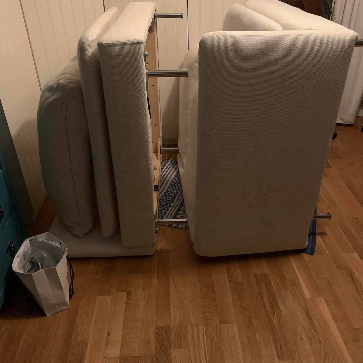 image of Hämta och lämna soffa - 