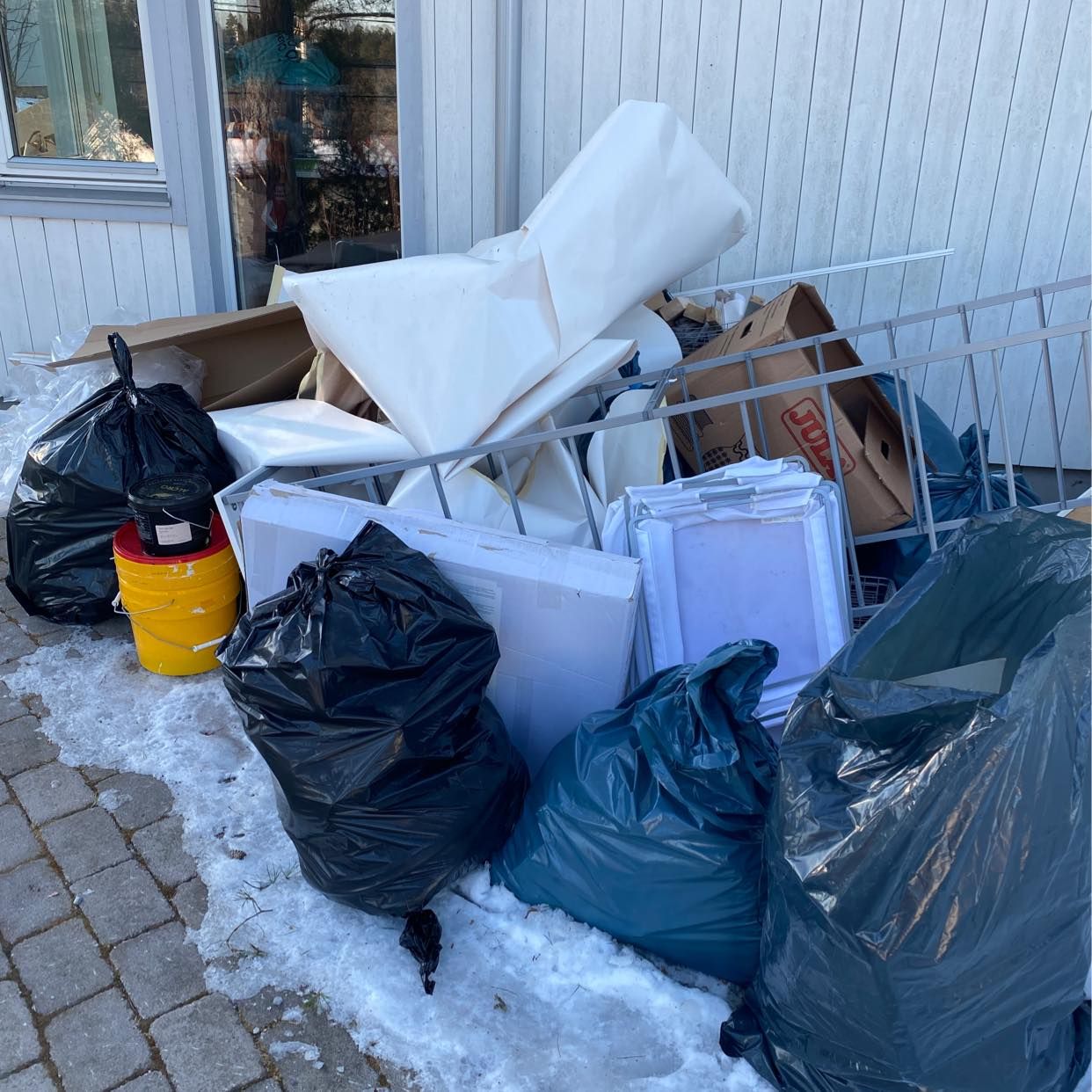 image of Hämta och slänga skräp - Värmdö
