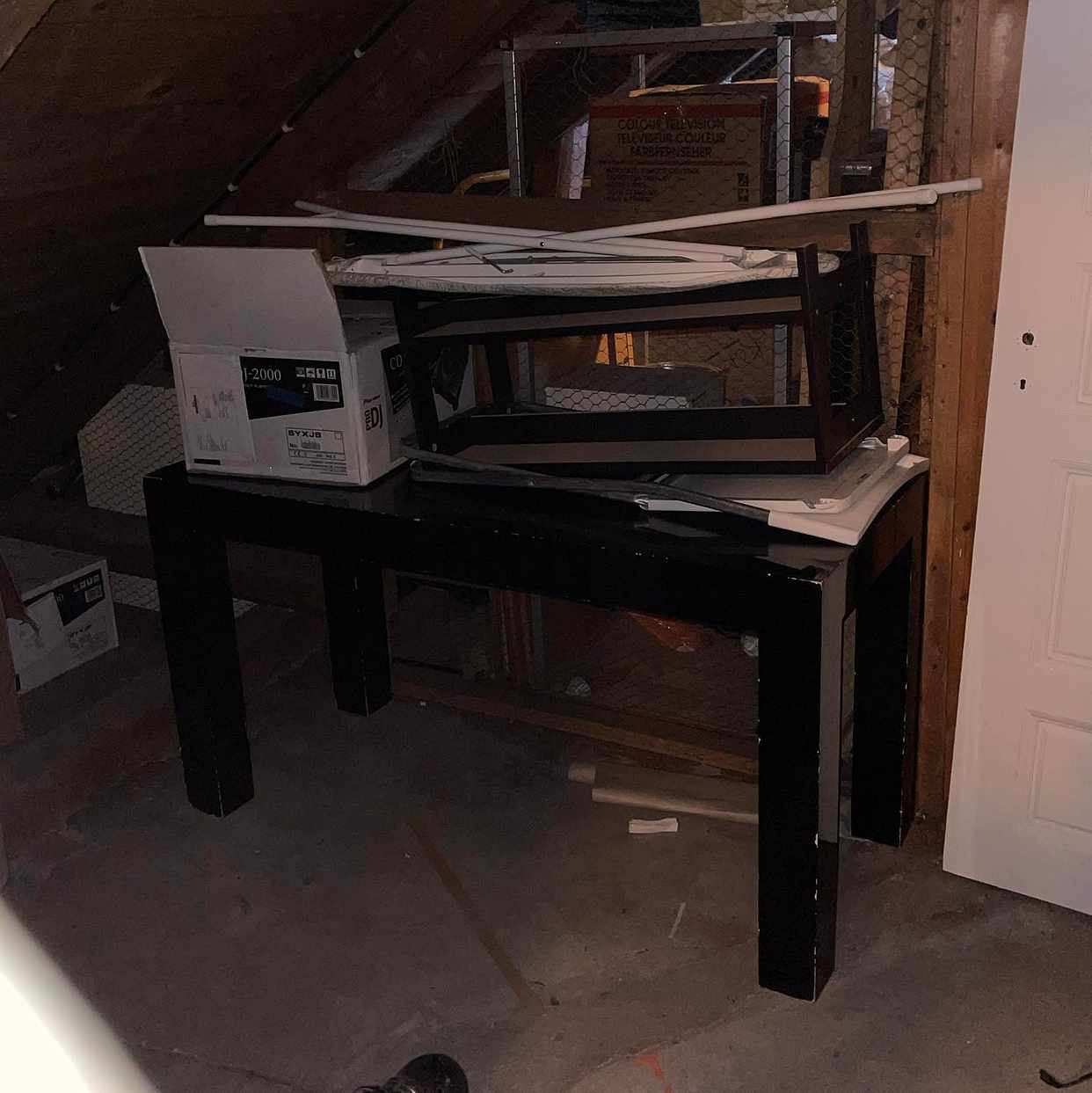 image of Removal of old furniture - Stockholm