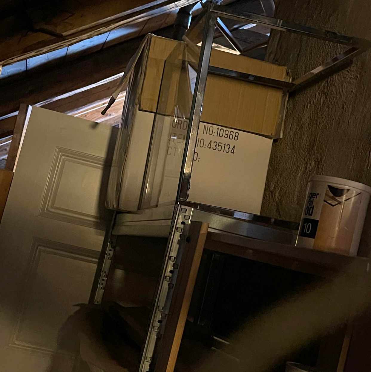 image of Removal of old furniture - Stockholm