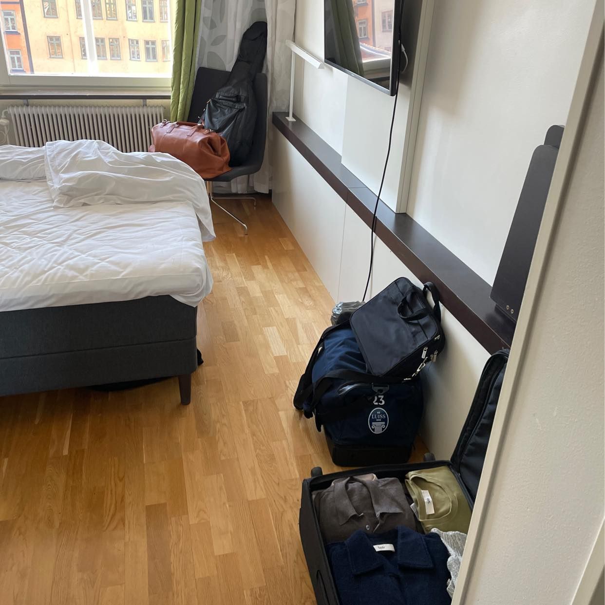 image of Enkel flytt med få väskor - 
