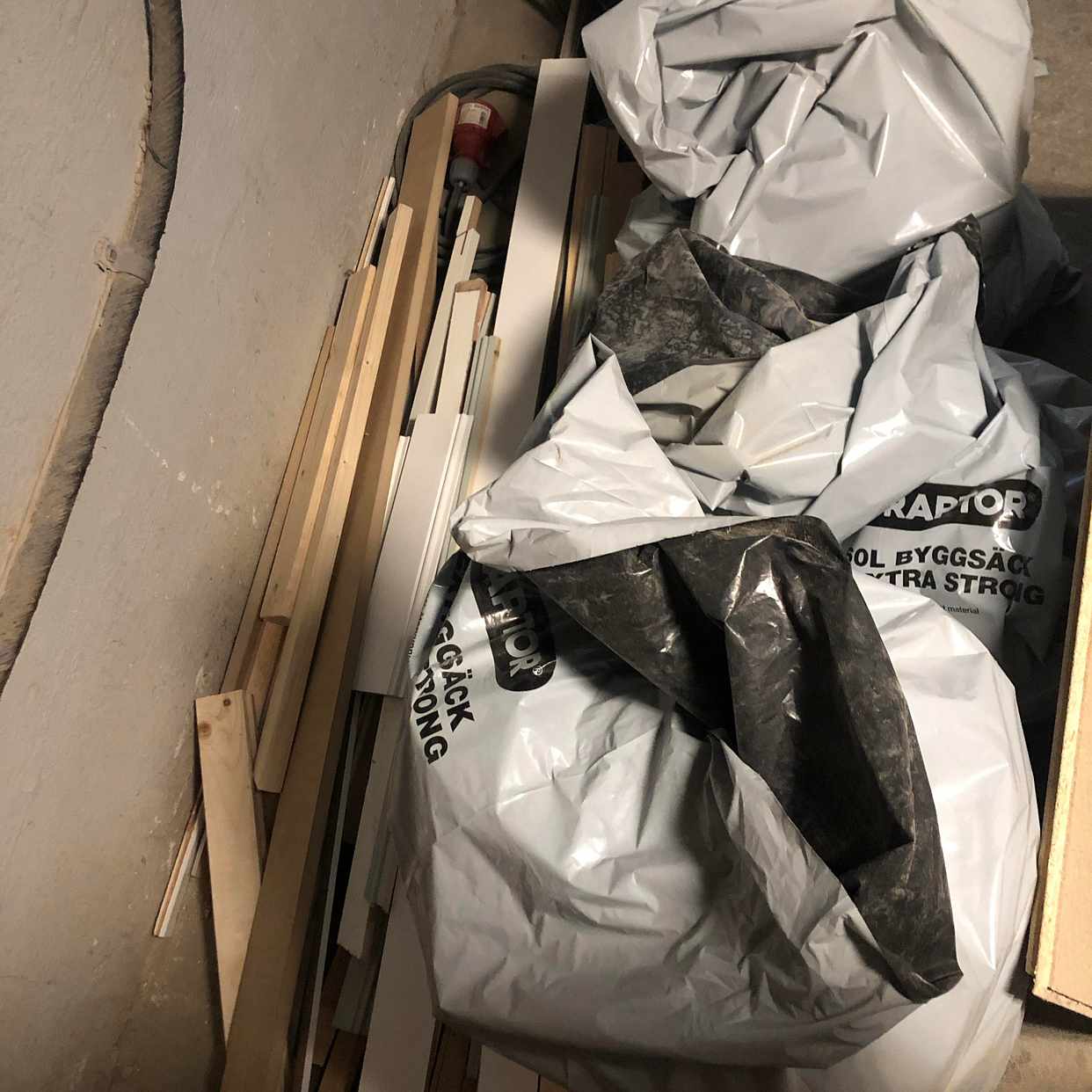 image of Collect byggavfall - Bromma