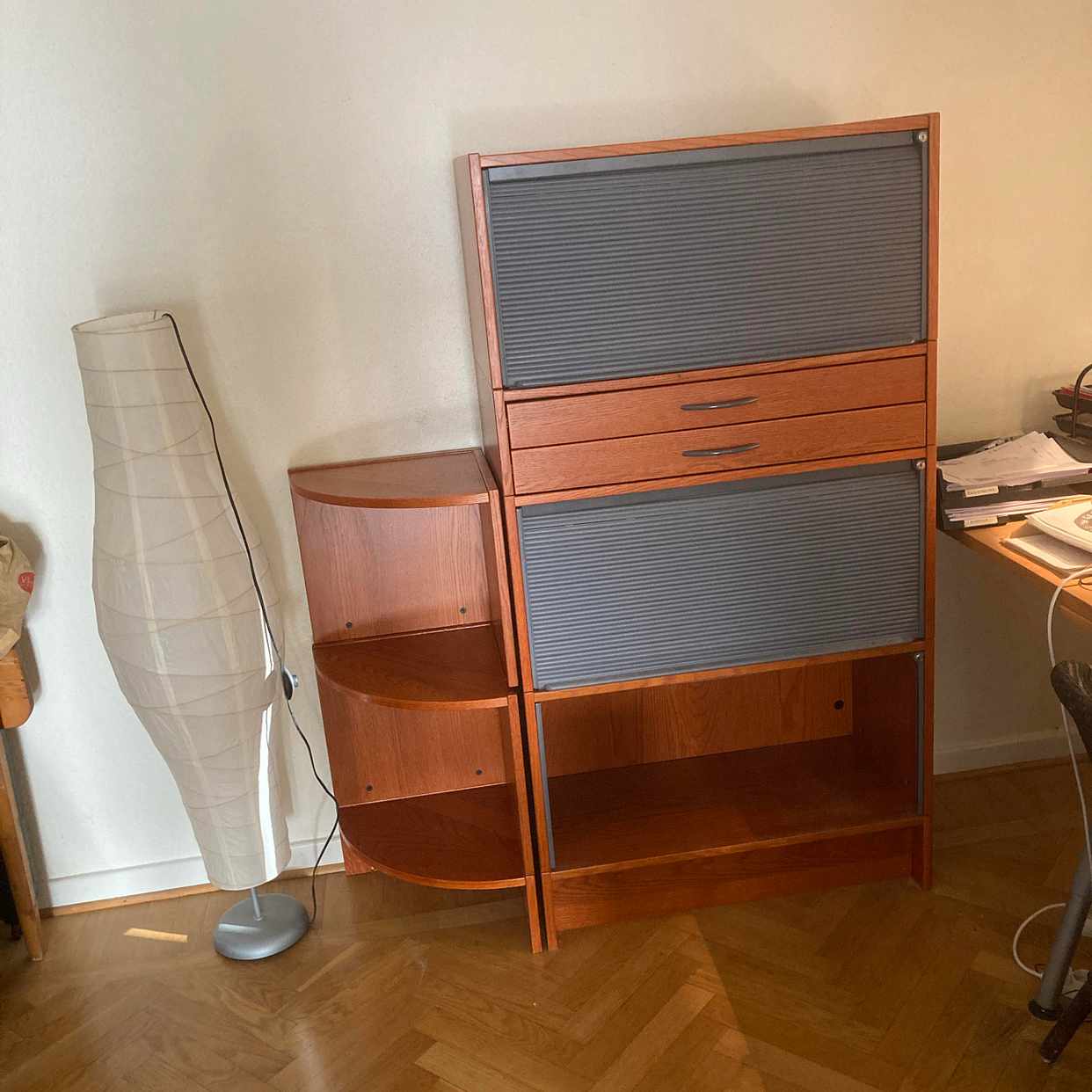 image of Kabinettskåp och lampa - Lund