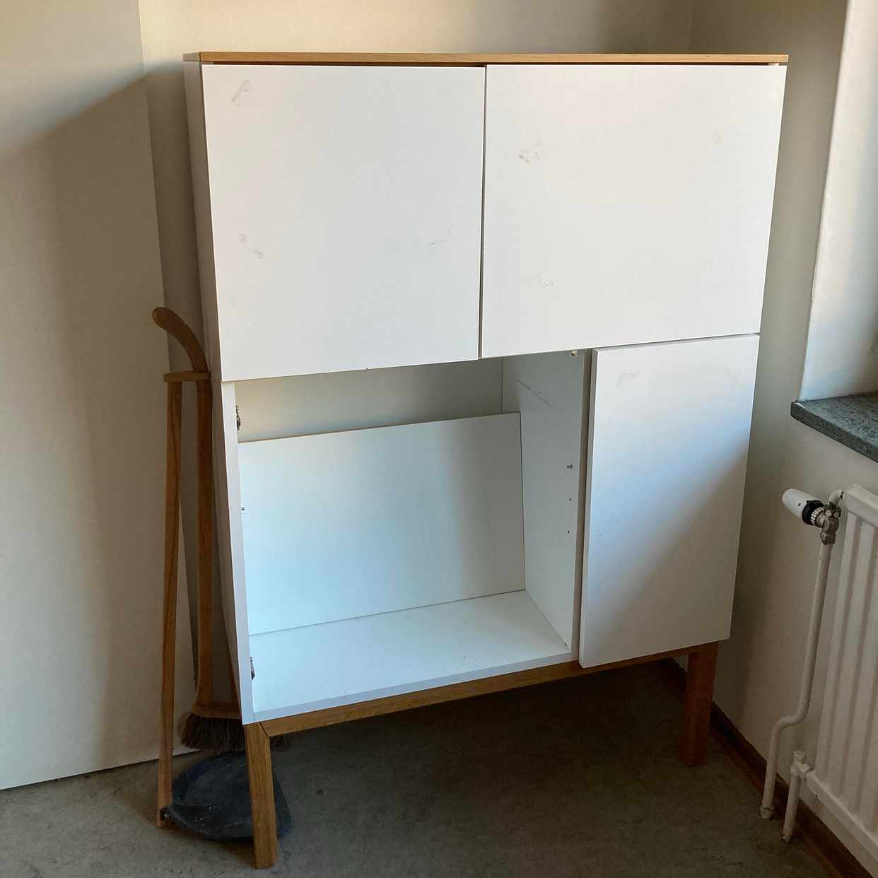 image of Leverans av skåp - 