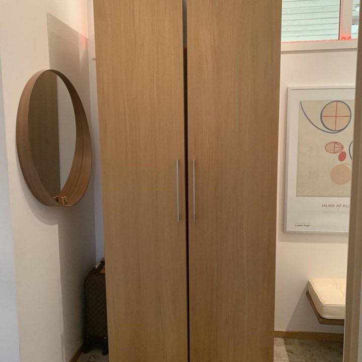 image of Hämta, bära upp och lämna - 
