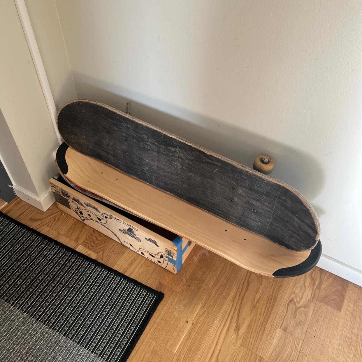 image of Träavfall - skateboards - Hägersten