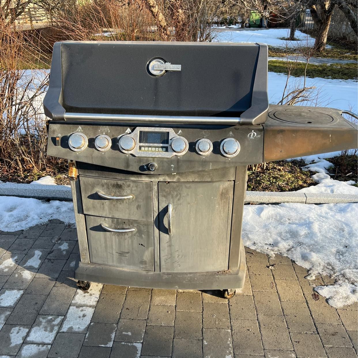 image of Gasolgrill bortskänkes - Danderyd
