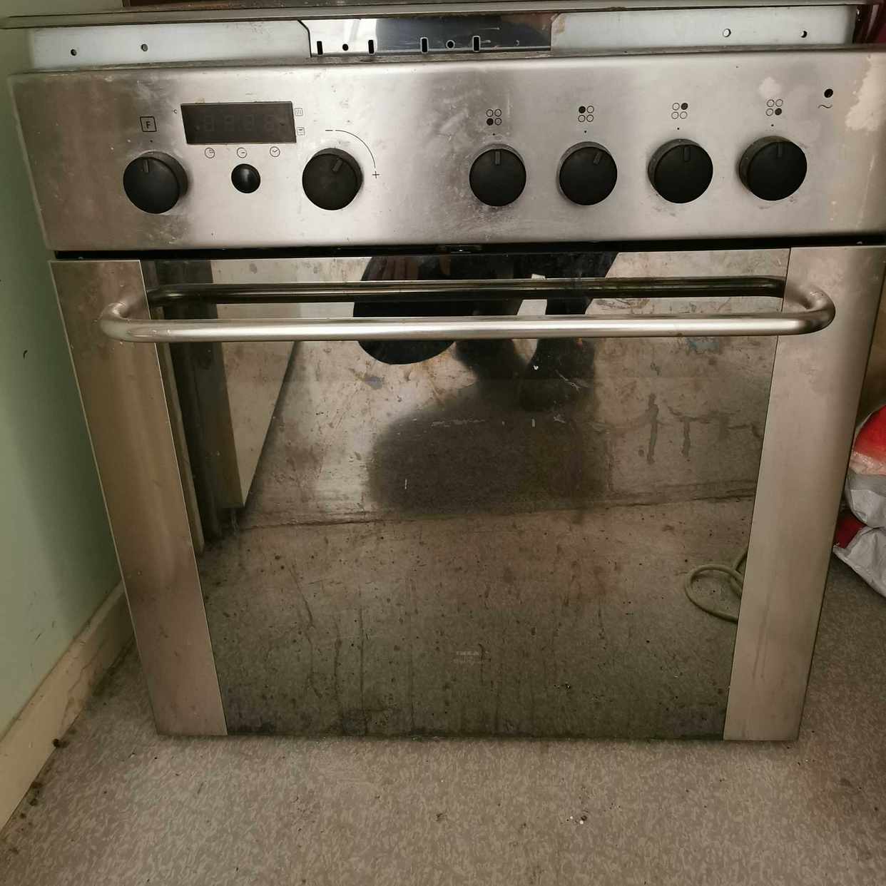 image of Oven and induction stove - Sollentuna