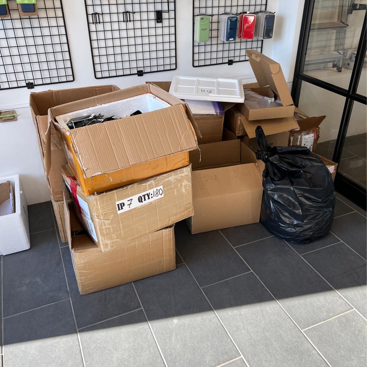 image of Electronic waste - Göteborg