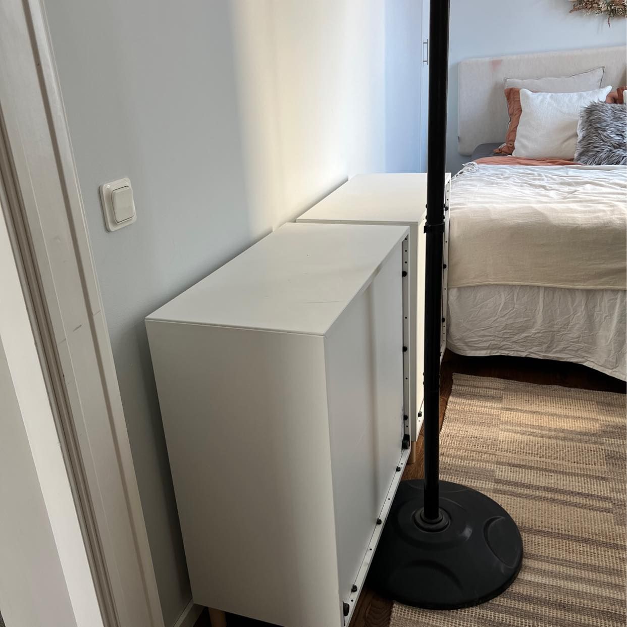 image of 2 Drawers and a support - Stockholm City