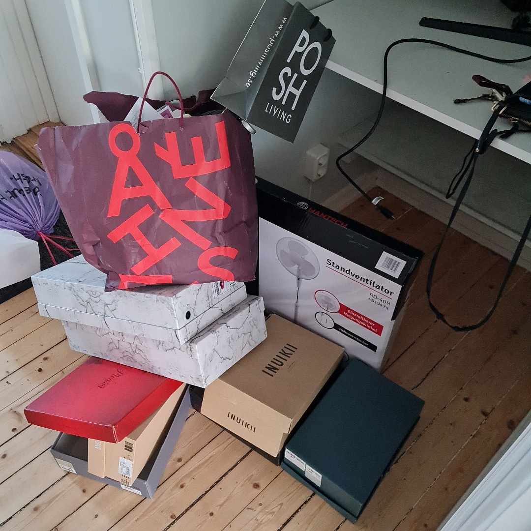 image of Kartonger, textilier mm - Sundbyberg