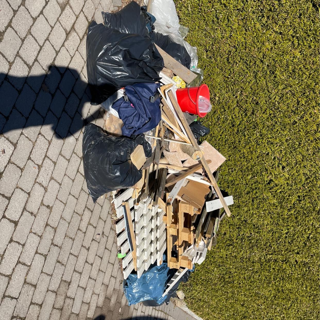 image of Hämtning till återvinn - Ekerö