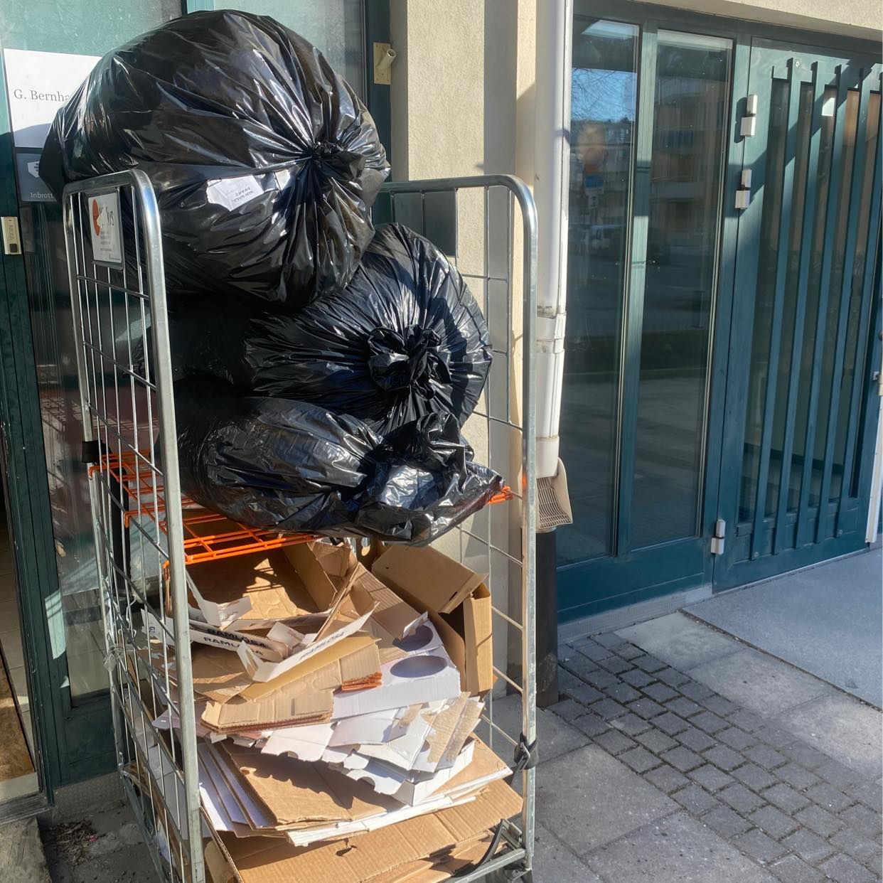 image of Kartonger och plast - Stockholm