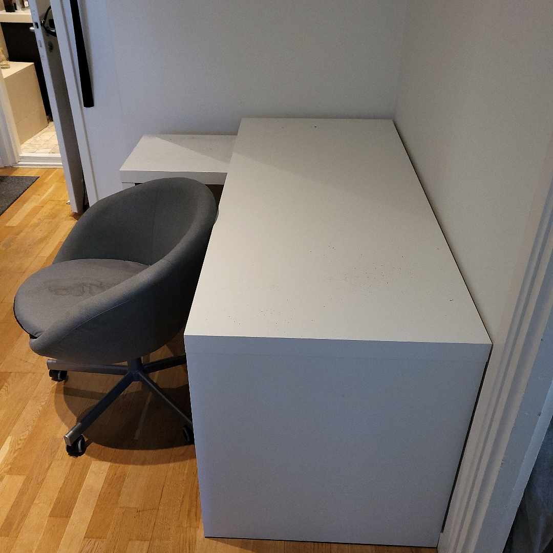 image of Desk & chair - Solna